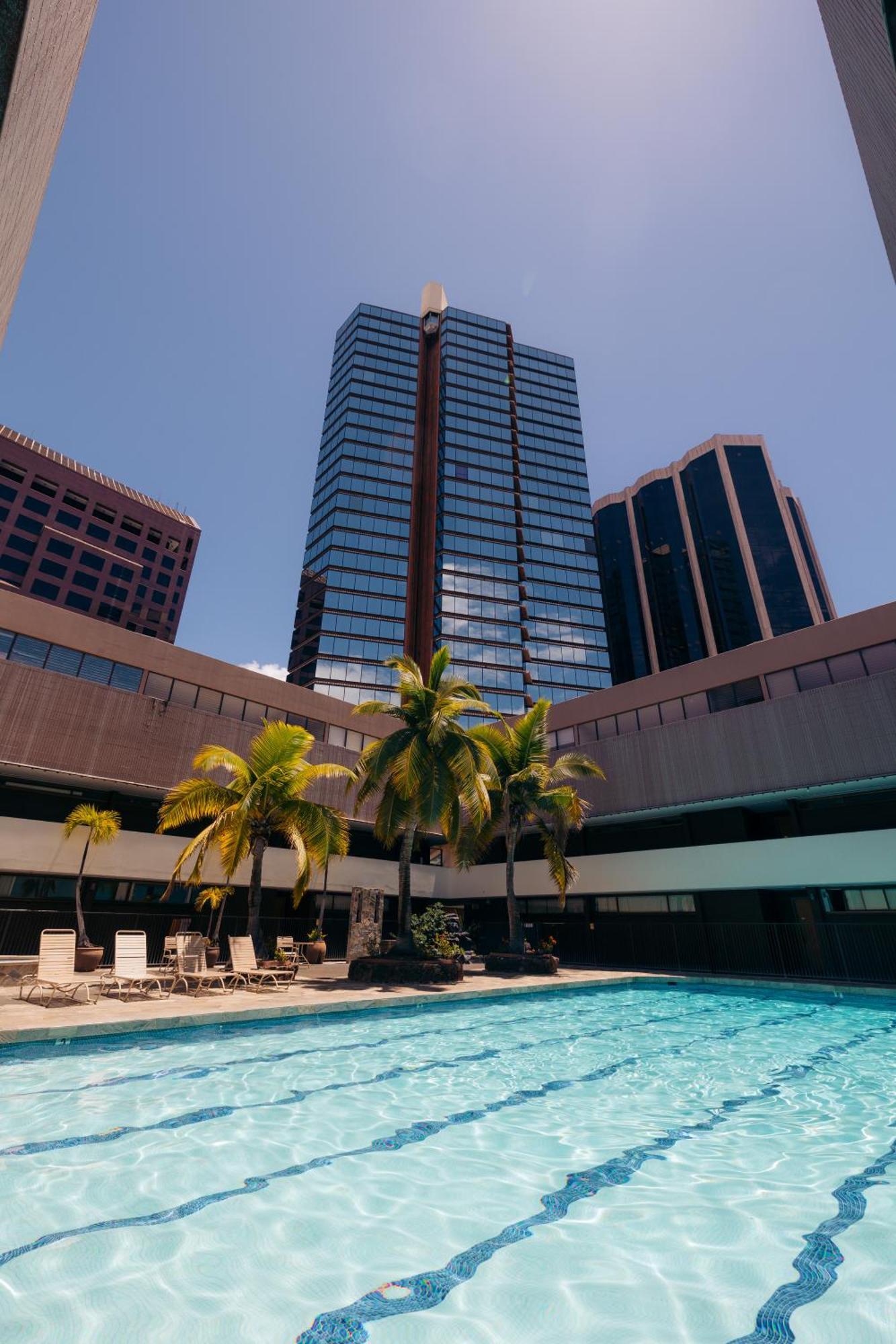 Bishop Suites At Executive Centre Honolulu Exterior photo