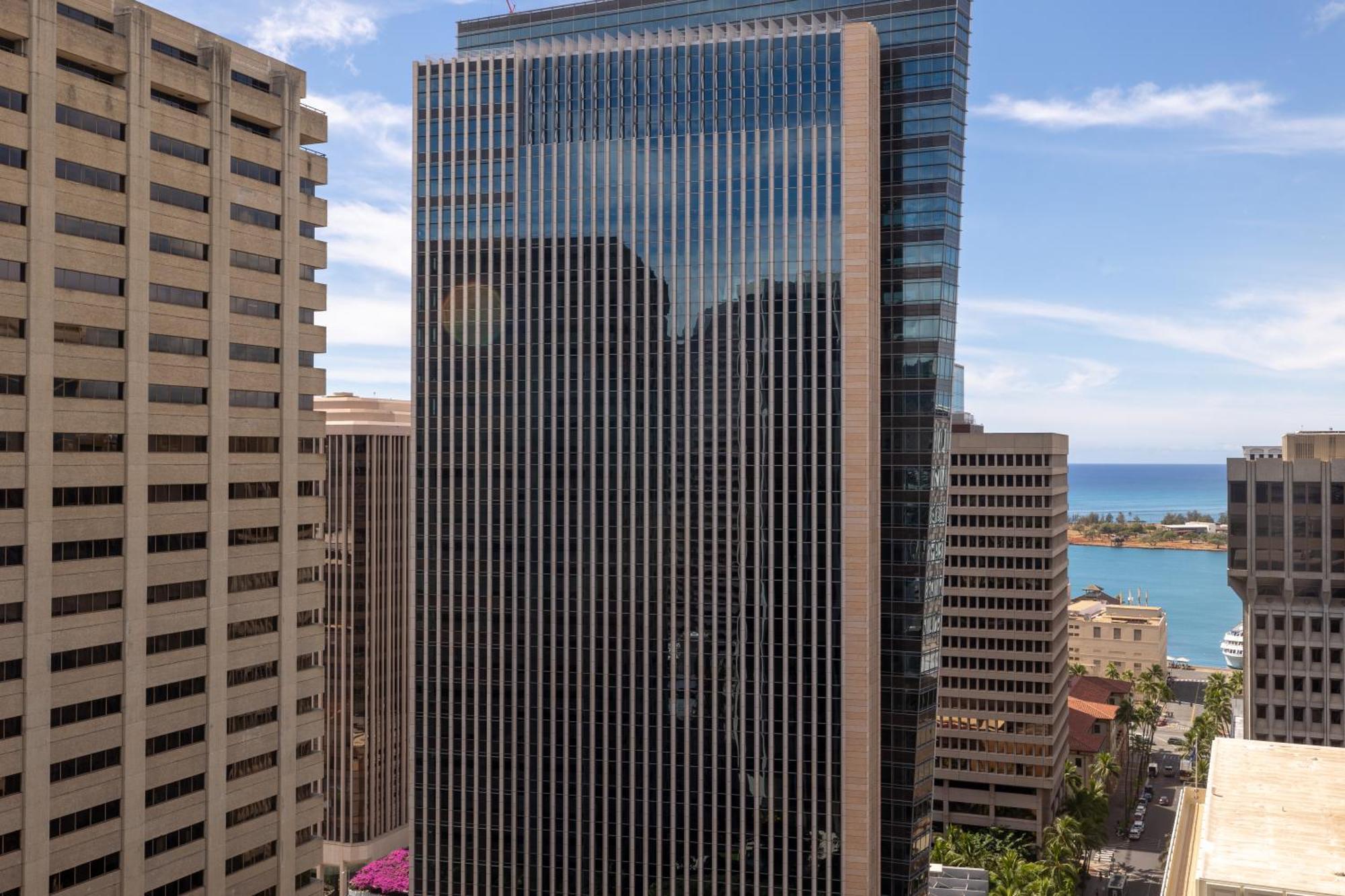 Bishop Suites At Executive Centre Honolulu Exterior photo