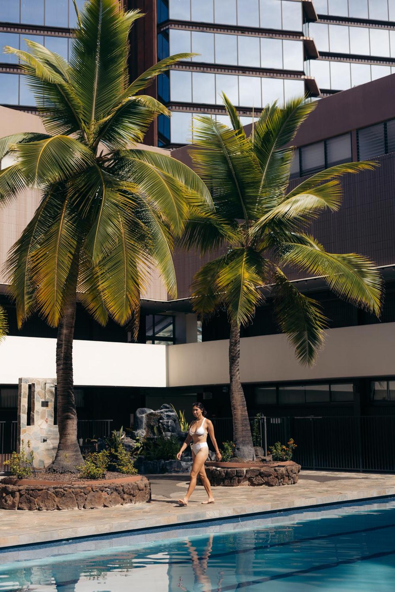 Bishop Suites At Executive Centre Honolulu Exterior photo