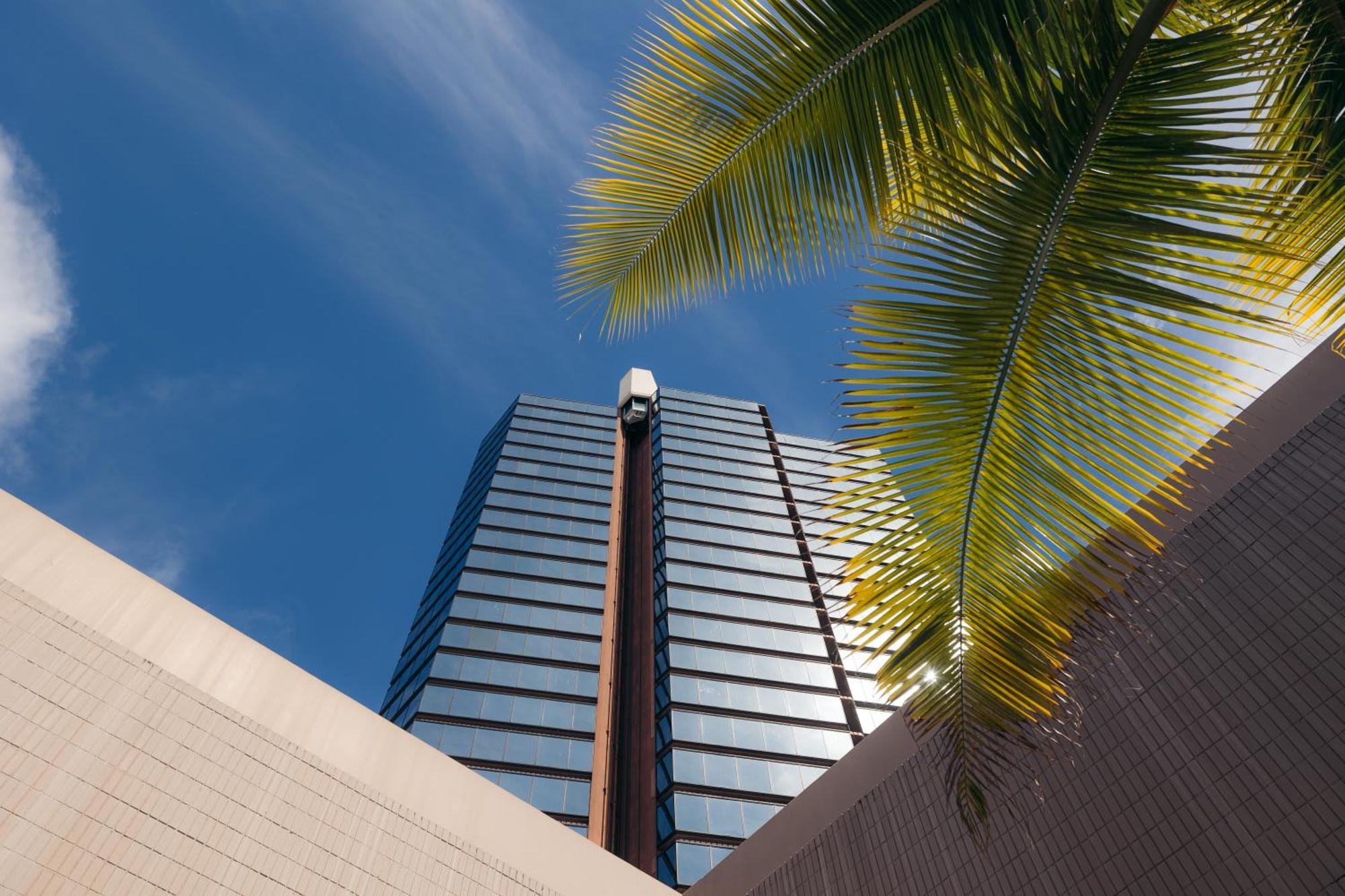 Bishop Suites At Executive Centre Honolulu Exterior photo